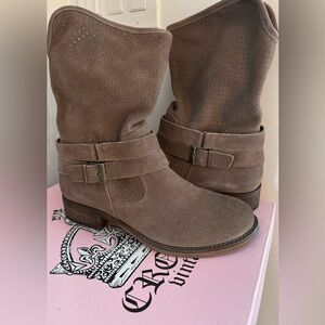 Crown Vintage Brown Suede Heeled Boots